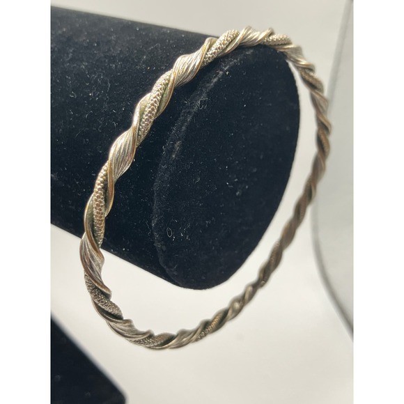 Vintage 2 Texture Silver-Tone Rope Style Bangle 2.75 Inch Around Bracelet! - Picture 5 of 9